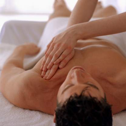 Les soins massage pour homme de l'Institut Booster